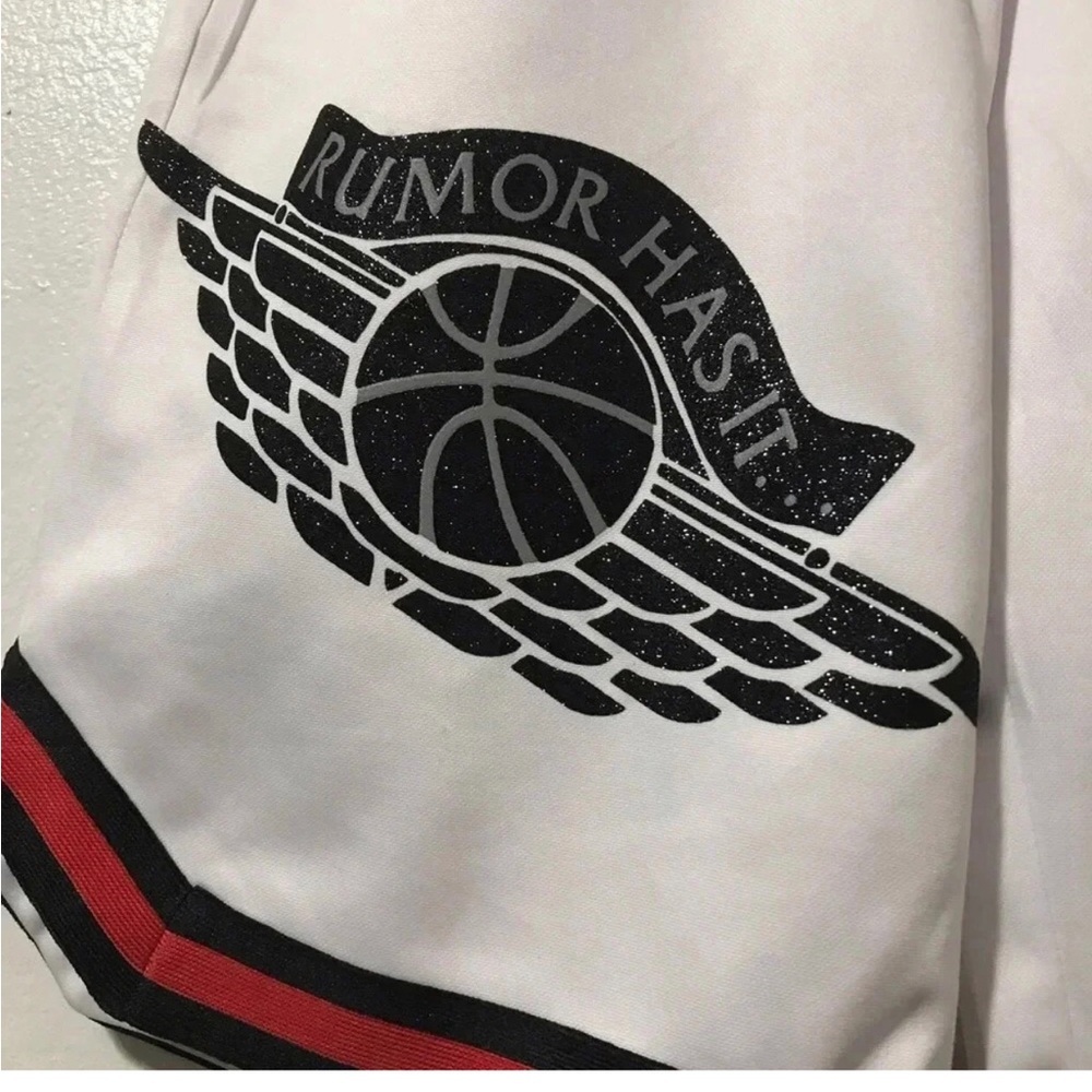 LIKE-NEW Vintage Brand Rumor Has It Basketball White Shorts Men’s Size Small‎ - Picture 4 of 9